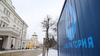 България се бори с поредната опустошителна вълна от COVID 19 на