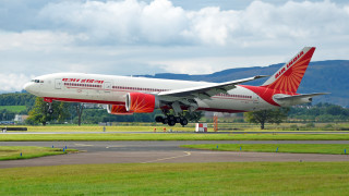 Самолет на Air India летящ от Делхи до Сан Франциско