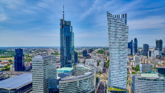 Икономика за $1 трилион: Защо Полша все по-активно изкупува германски активи