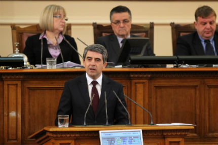 Плевнелиев лично представя референдума пред депутатите 