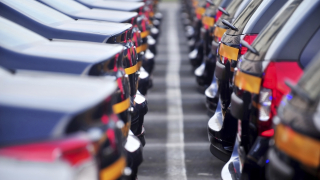 Продажбите на нови коли в Западна Европа спадат с 26% през септември