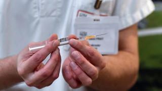 Франция засече първия случай на новия щам на коронавируса от