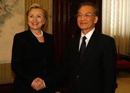 Клинтън призова за заздравяване на отношенията с Китай