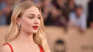 Софи Търнър и Джо Джонас отпразнуваха годежа си в изискан