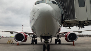 Боинг публикува стотици вътрешни съобщения които повдигат сериозни въпроси около