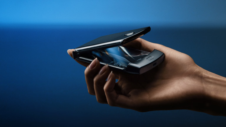 Motorola възроди култовия Razr като сгъваем смартфон