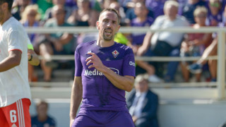 Нападателят Франк Рибери няма да прекратява кариерата си и иска