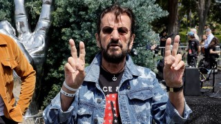 Роден на 7 юли 1940 г в Ливърпул Ринго Стар