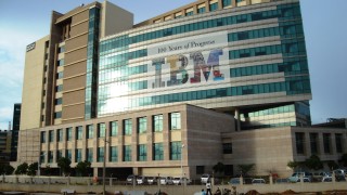 109-годишната IBM разбива бизнеса си на две