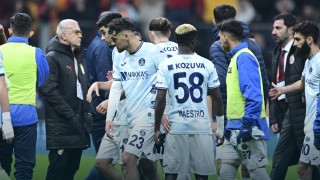 Собственикът на Адана Демирспор Мурат Санджак предизвика истинска буря в