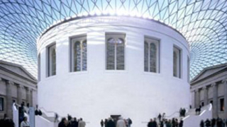 Съмнителна миризма евакуира Британския музей