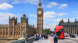 Великобритания настоява Лондон да бъде освободен от данъчния план на Г-7
