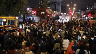 Чилийски студенти окупираха конгреса
