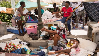 Броят на жертвите от земетресението в Хаити продължава рязко да