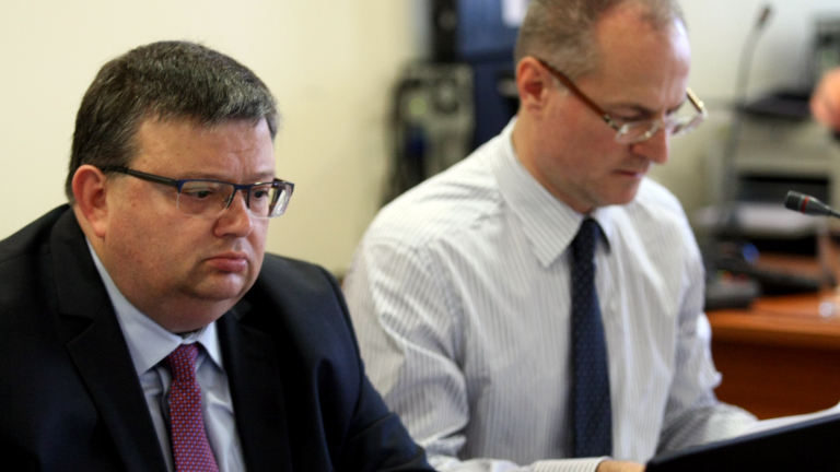 Цацаров против привилегиите за следователите в новия съдебен закон