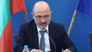 Министърът на здравеопазването д р Асен Меджидиев освободи временно назначения до