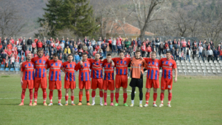 Наставникът на Чепинец: Свалям шапка на моите футболисти