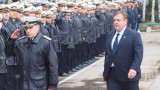  С към 10% са увеличени заплатите на военните, регистрира Каракачанов 