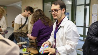 От 1 октомври 2025 г стипендиите за докторантите в България