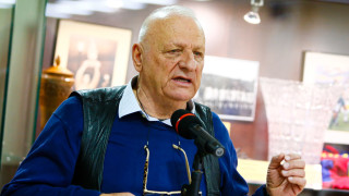 Един от легендарните спортни фотографи на България Бончук Андонов откри