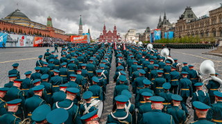 Войната на Русия, която създаде нов тип олигарси