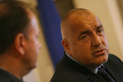 Думите на Борисов пред американския бизнес са срам за България, отсече Миков