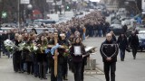 Повече от 2000 души изпратиха убития Оливер Иванович в Косовска Митровица