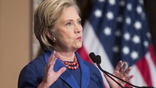 Хилари Клинтън предупреждава за неопитна дипломация в разговорите с КНДР