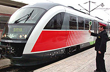 Нова "Дезиро" удари пътнически влак в Перник