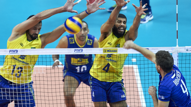 Двама основни бразилски волейболисти се контузиха на първата тренировка във Варна