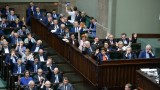 Полският парламент прокара спорния закон за реформа на Върховния съд