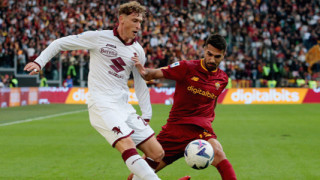 Драма на "Олимпико": Рома се спаси от загуба срещу Торино в последната минута, Моуриньо с червен картон