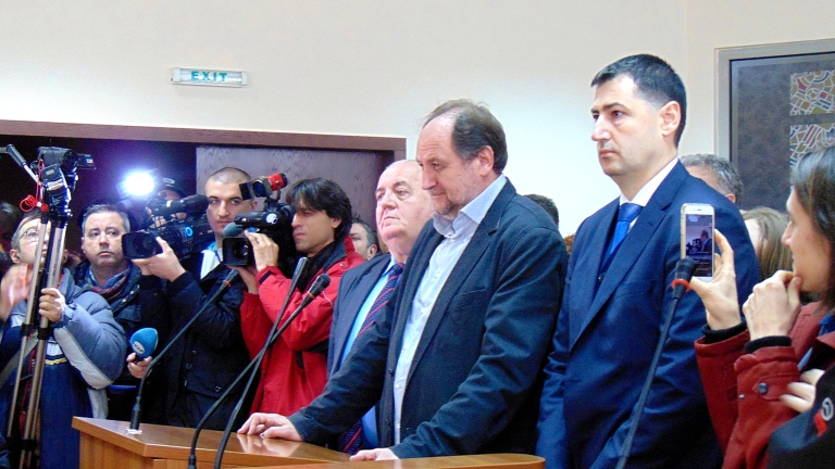 Апелативният съд остави пловдивския кмет на поста му; Варненските митничари, уличени в корупция, остават в ареста