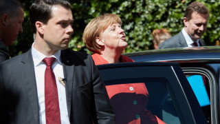 Канцлерът на Германия Ангела Меркел заяви че Париж и Берлин