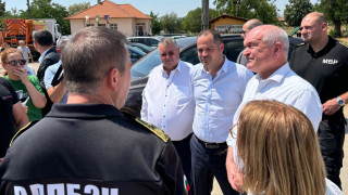 142 военнослужещи от Сухопътните войски и Военновъздушните сили ВСС помагат