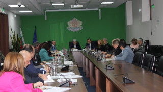 Нено Димов умува как да сведем загубите на вода под 23%