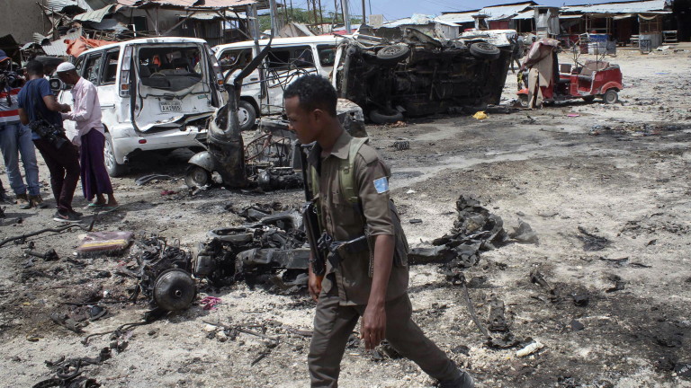 Аш Шабаб нападна база на САЩ и конвой на ЕС в Сомалия