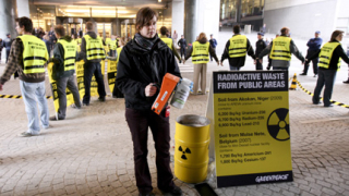 Германците се вдигнаха срещу транзита на ядрени отпадъци