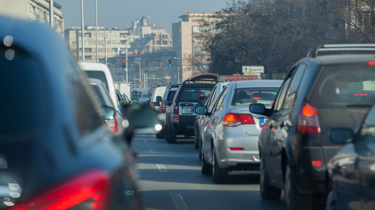 Срокът за отписване на стари автомобили изтича