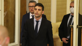 125 депутати гласуваха за оставката на председателя на 47 мия парламент