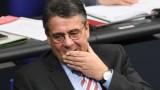  Външният министър на Германия скочи против водачите на партията си 