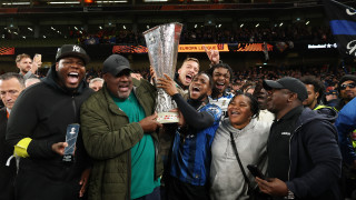 Звездата на Аталанта Адемола Лукман изненадващо може да се