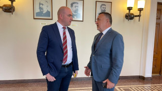 Служебният министър на туризма д р Илин Димитров обсъди днес в