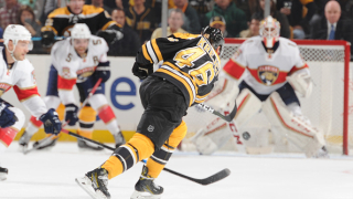 Ейдън Хил направи 33 спасявания а Зак Уайтклауд отбеляза две