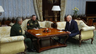 Границите на Беларус остават отворени ден след като президентът Александър