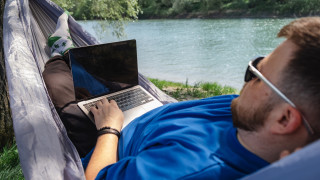 Слънце плажове или снежни планини но в никакъв случай не