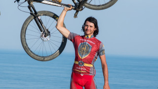 Новият рекорд за скоростно преминаване на маршрута Ком Емине със собствени