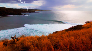 Как мълниите правят стъкло