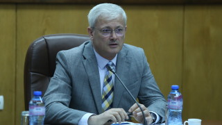 През 2019 а година започва издаването на нови лични карти Предстои