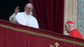Папата се обяви за равенството в заплащането при мъжете и жените 